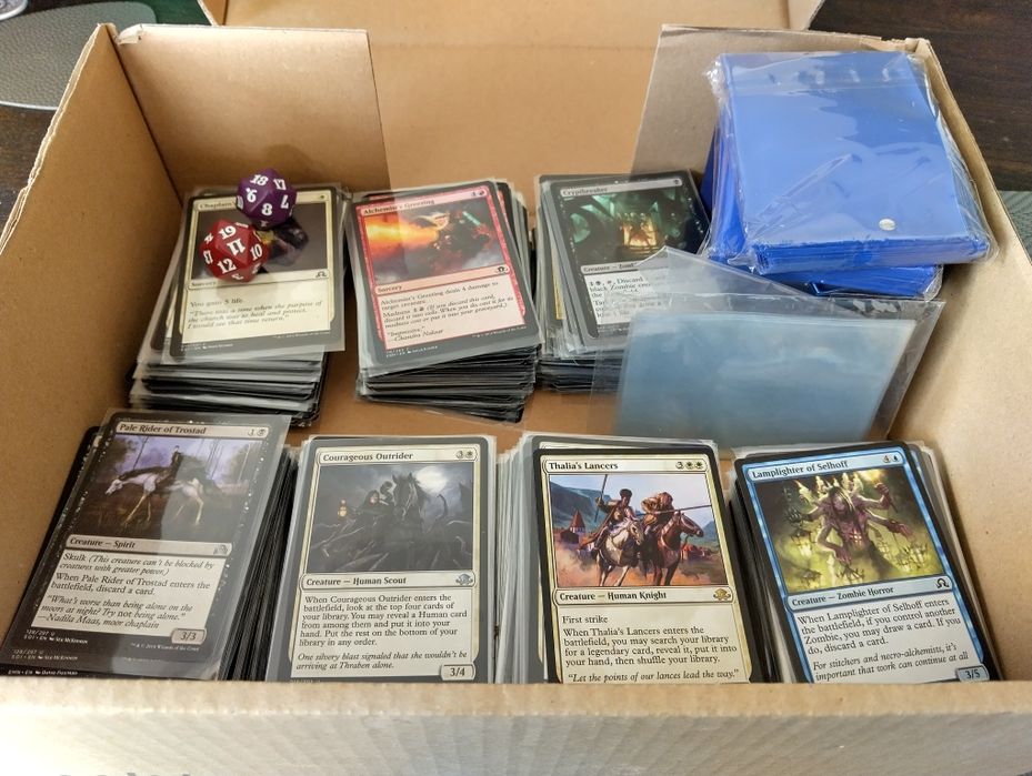 Zestaw kart MTG plus koszulki