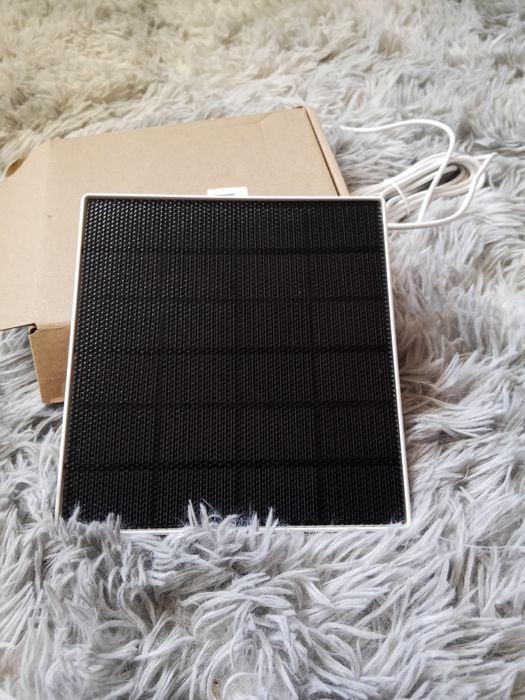 Panel solarny do kamery