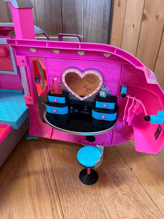Camper Glamper Autobus LOL Surprise