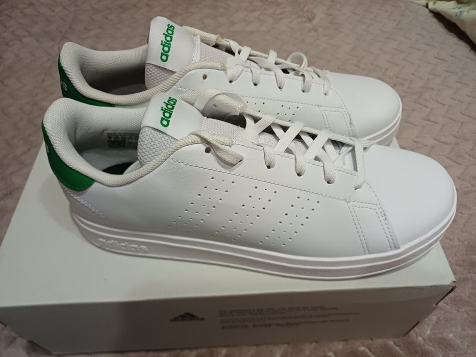 Sapatilhas Adidas brancas