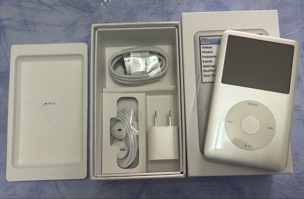 Apple iPod Classic 7ª Geração Prata 256GB - JÁ DISPONIVEL
