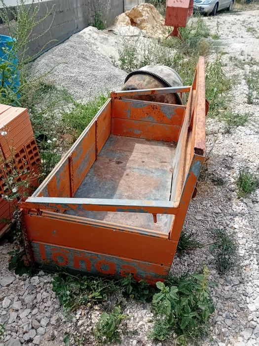 Vende-se trator - 18000 €