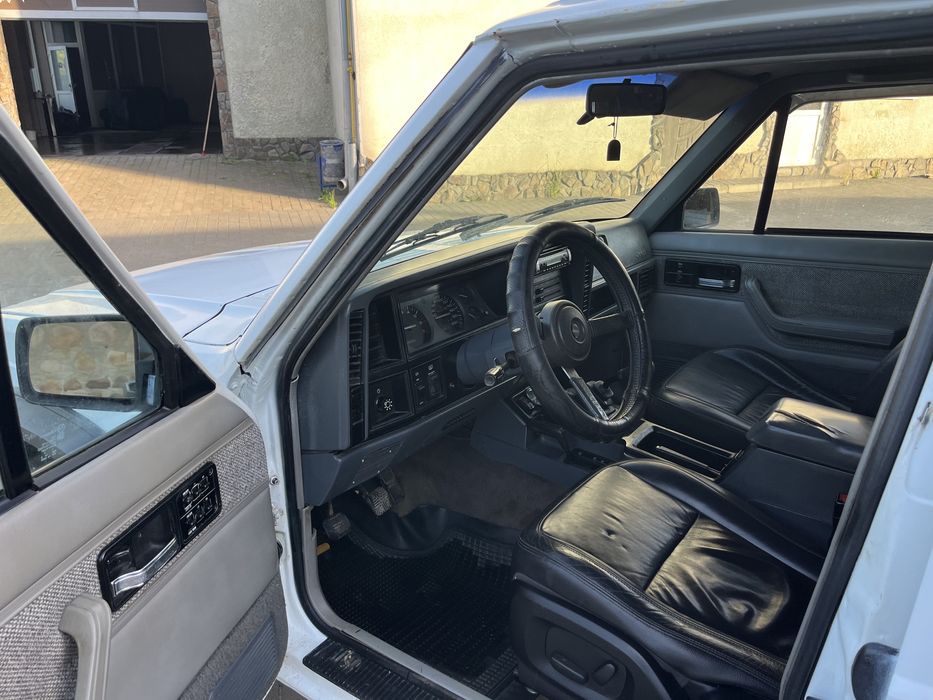 Jeep Cherokee 2,5 газ/бенз