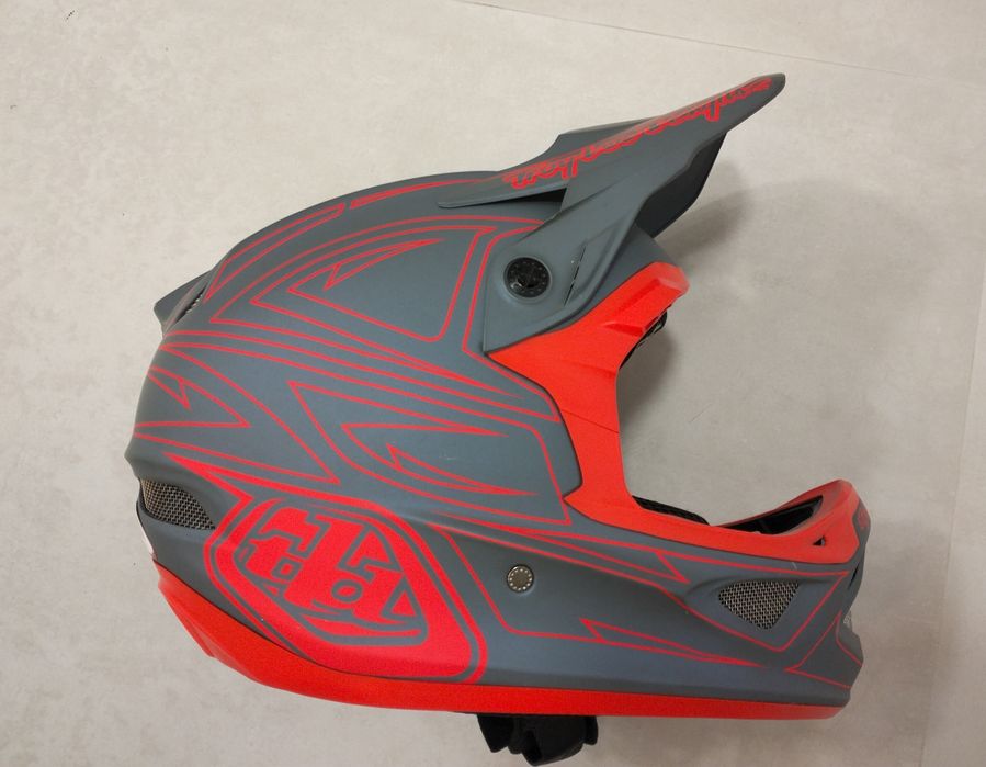 Capacete Troy lee designs D3