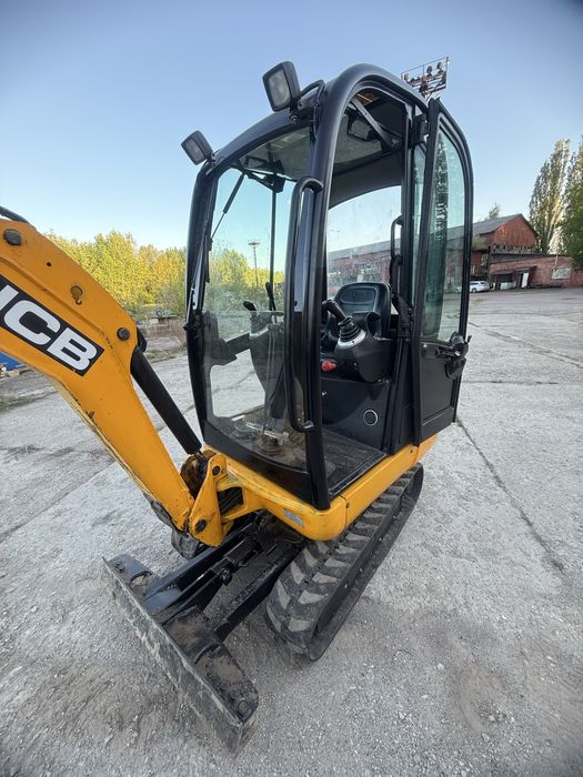 JCB 8018 2014 року в хорошому робочому стані!