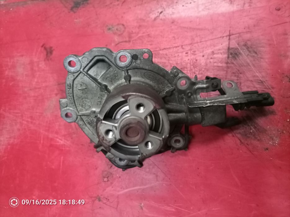 Pompa wody 2.0 D 204DTD jaguar F-pace xf xe land rover