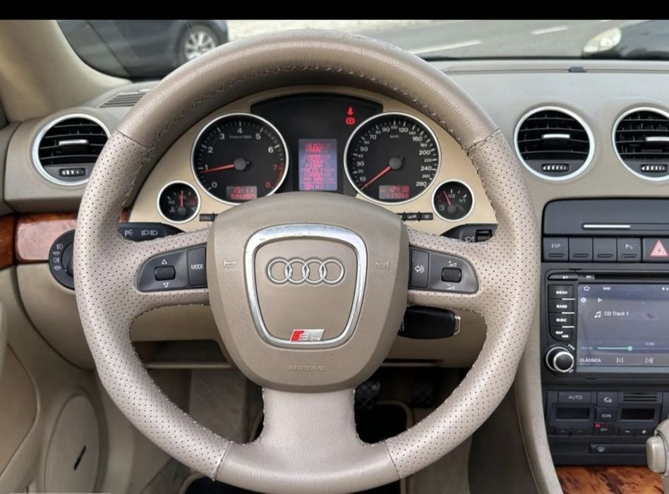 Audi A4 cabrio SLine c/novo
