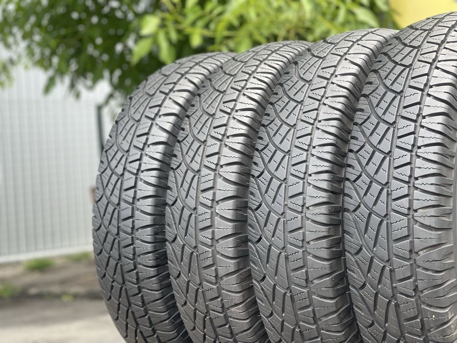 Шини всесезонні 4шт 7.5 R16C Michelin Latitude Cross