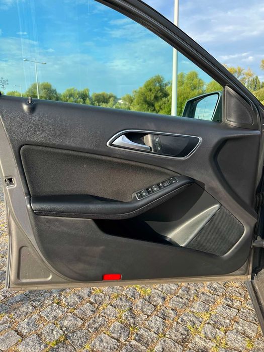 Mercedes-Benz A 160 — fotografia 10