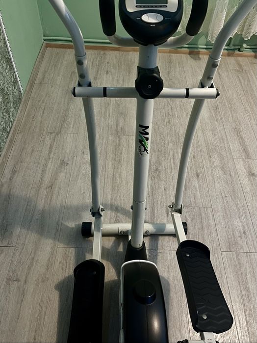 Бігова доріжка орбітрек MAXX PRO NEVADA