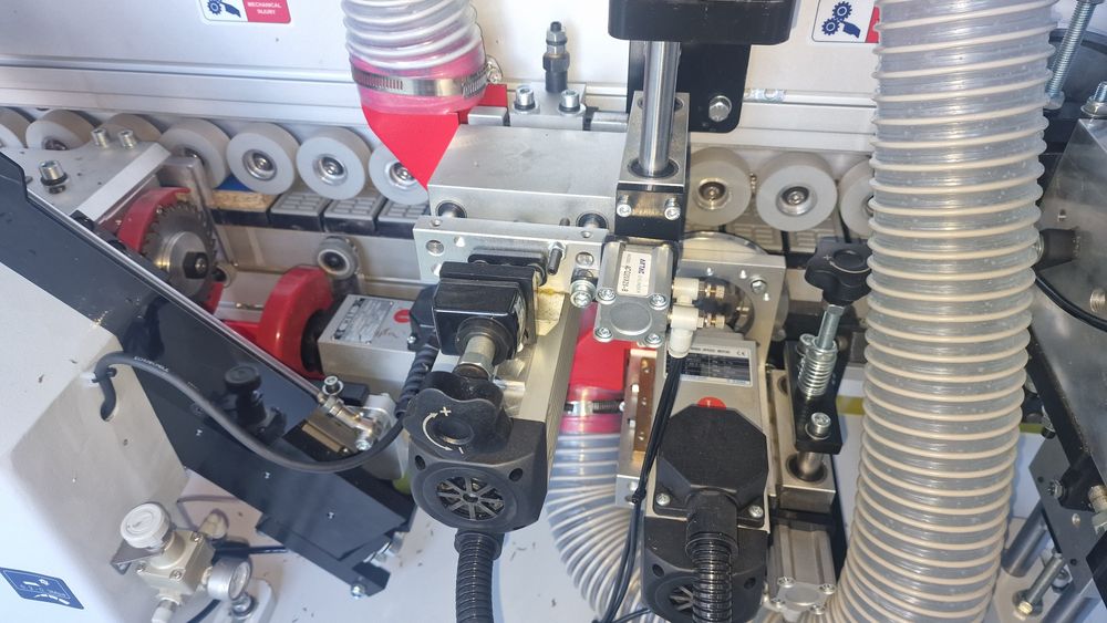 Orladora com tupias de entrada tupeja afaga raspadores boinas de limpe