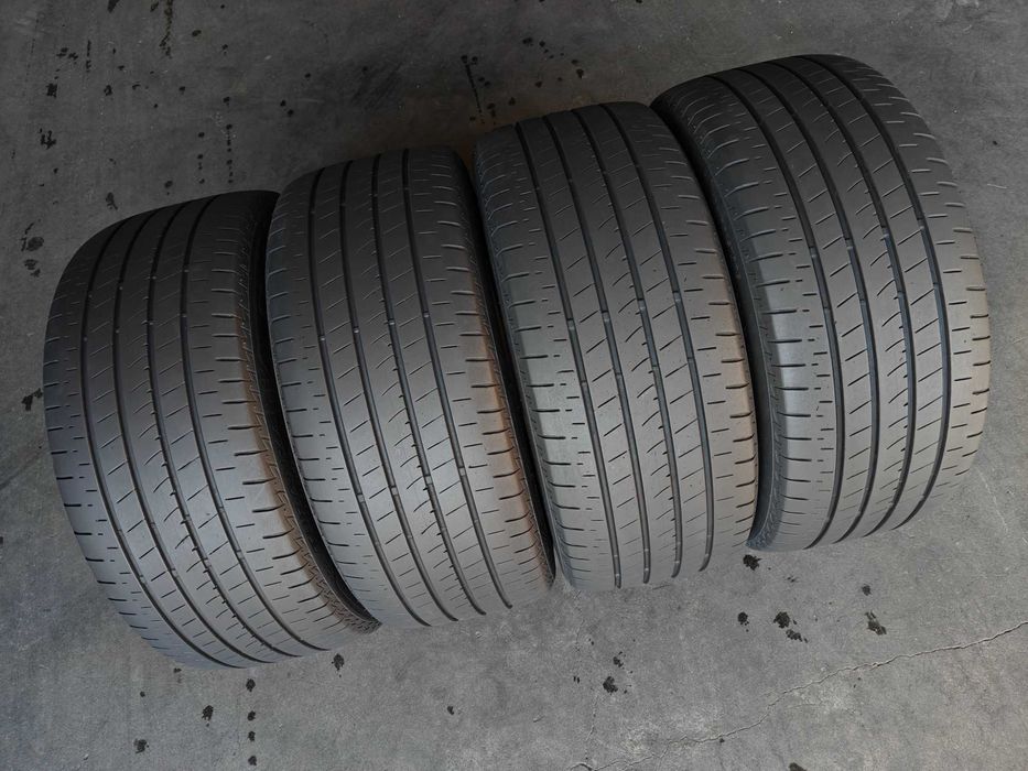 R18 235/45 94W шини літні Bridgestone Turanza T005A хороший стан з Toyota Camry 70