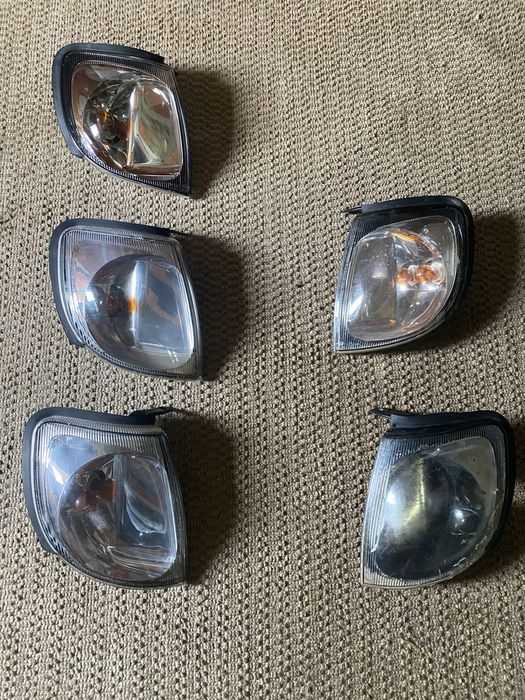 Material nissan terrano 2 Ford Maverick ( piscas, farolins )