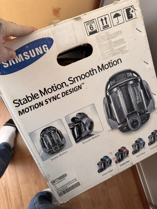 Пылесос Samsung VW9000 Motion Sync + коробка