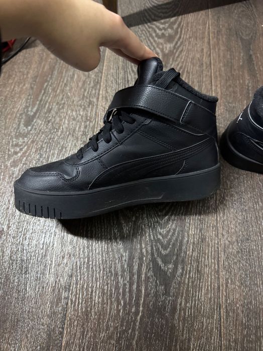 Кросівки жіночі puma