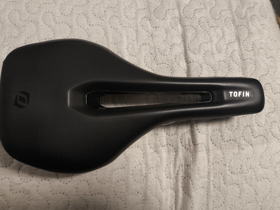 Siodełko Syncros Tofino 1,5 Cut-Out szer.135