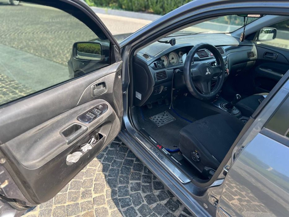 Mitsubishi lancer 9