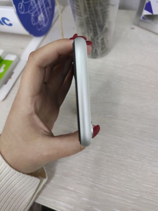 Смартфон iPhone XR