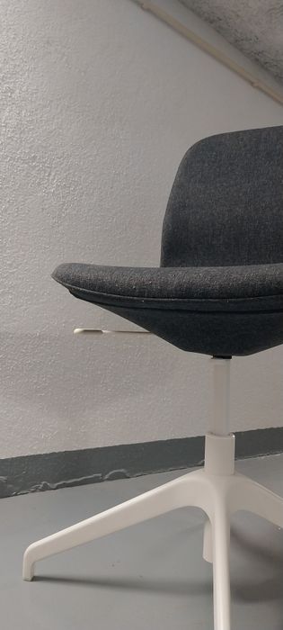 Cadeira giratória LÅNGFJÄLL IKEA
