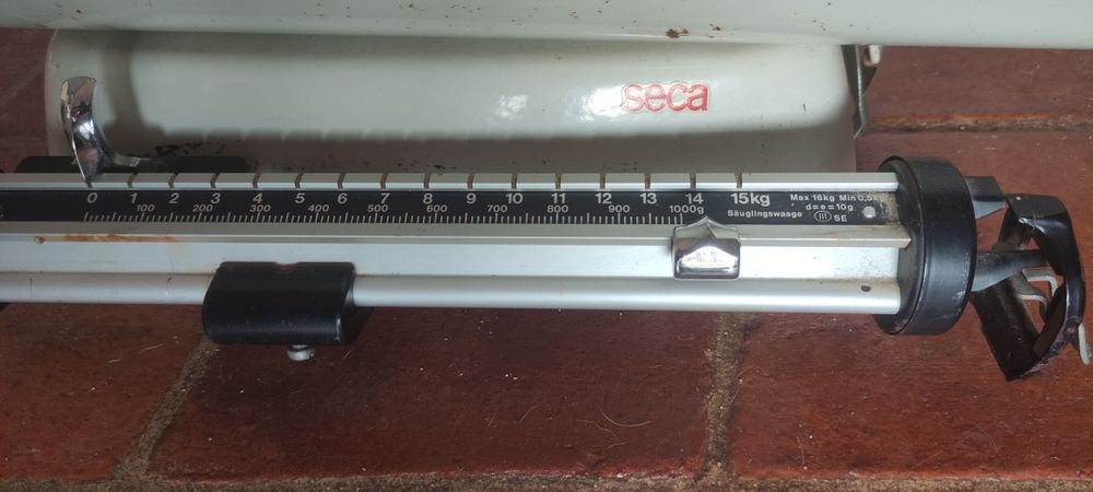 Balança de metal antiga SECA