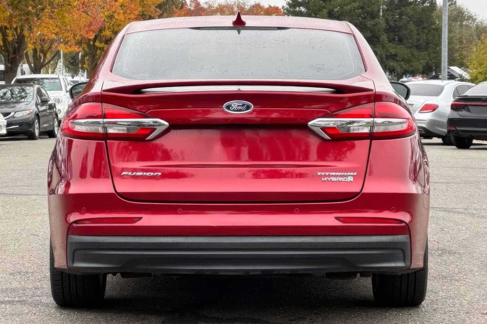 Ford Fusion Hybrid Titanium      2019