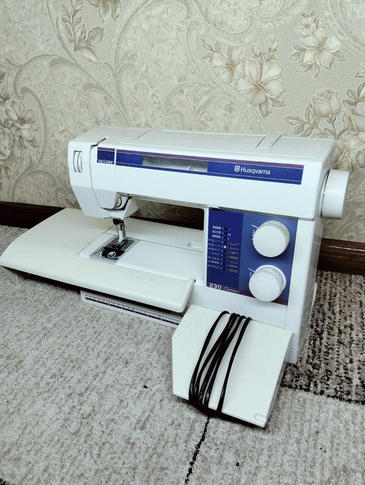 Швейна машина Husqvarna