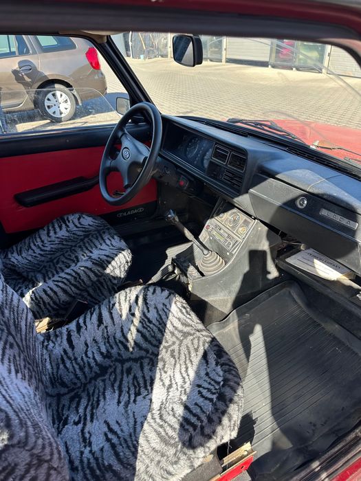 Lada Ваз 2104 red