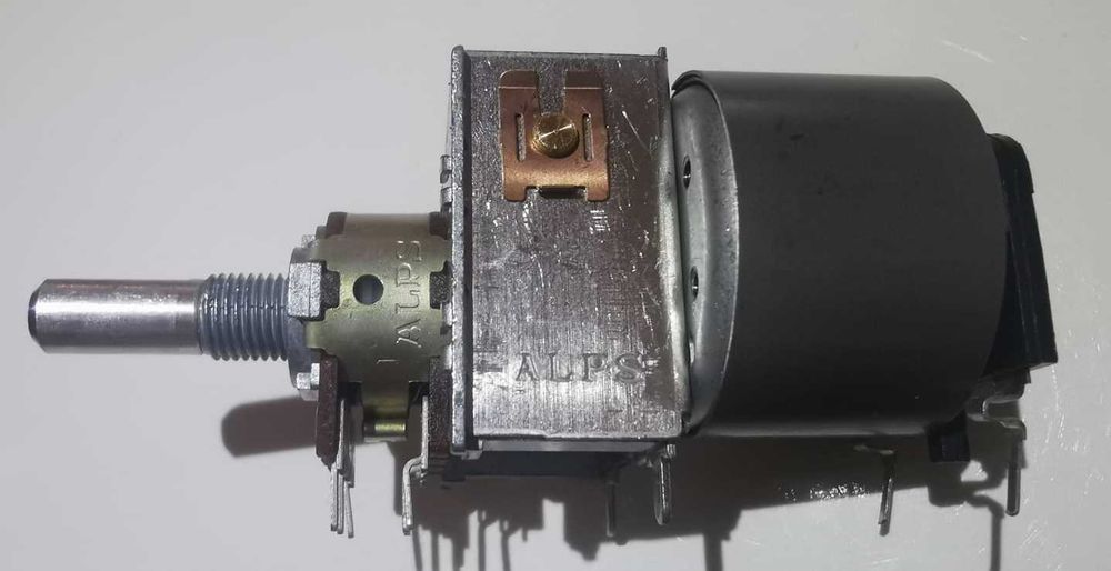 Potencjometr 100KAx2 ALPS z silnikiem