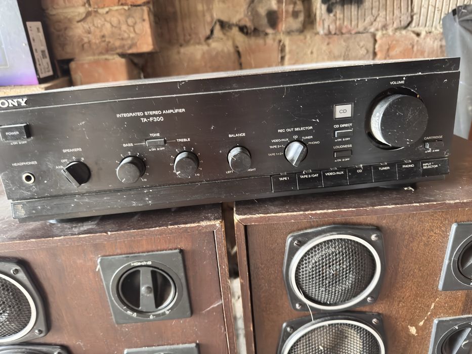 Колонки s-90, Підсилювач Sony TA-F300: