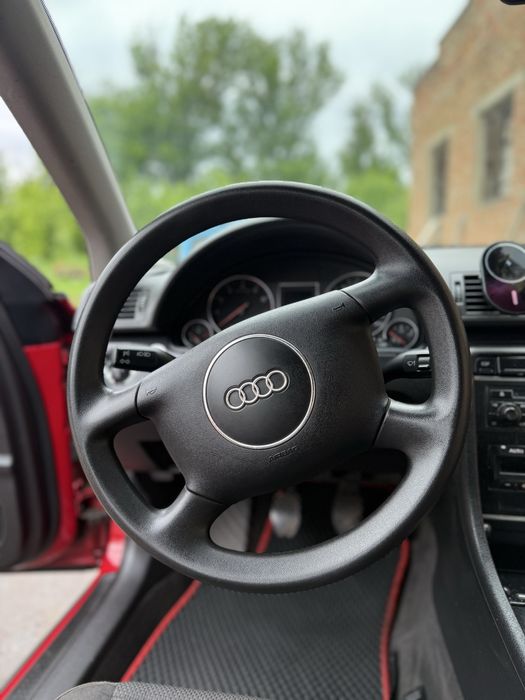 Ауді а4 б6 2001 1.6 бензин,в гарному стані