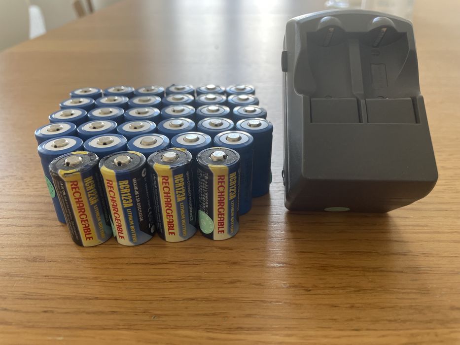 20 Pilhas Recarregáveis CR123