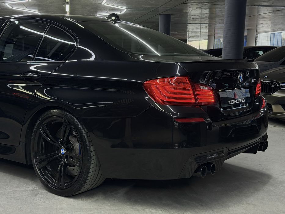 BMW M5 F10