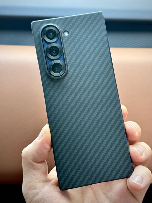 Ультратонкий карбоновый чехол Galaxy Z Fold 6