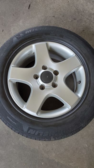 Комплект дисків з резиною