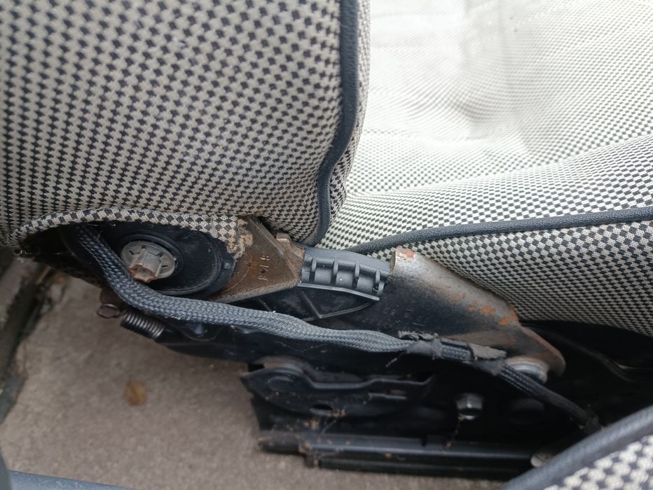 Автомобильные сиденья