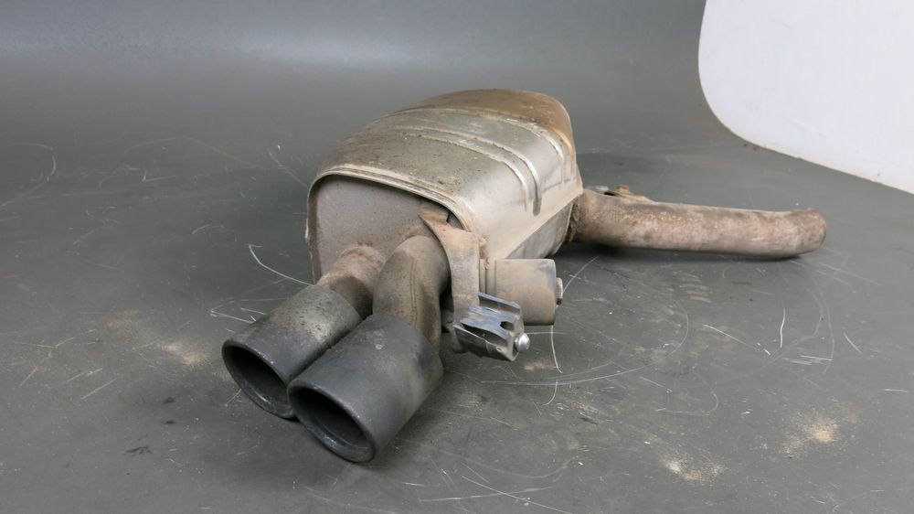 BMW F11 F10 5 tłumik końcowy 2.0d