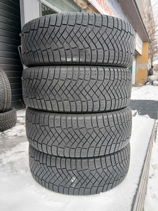235/55/19 pirelli ice zero