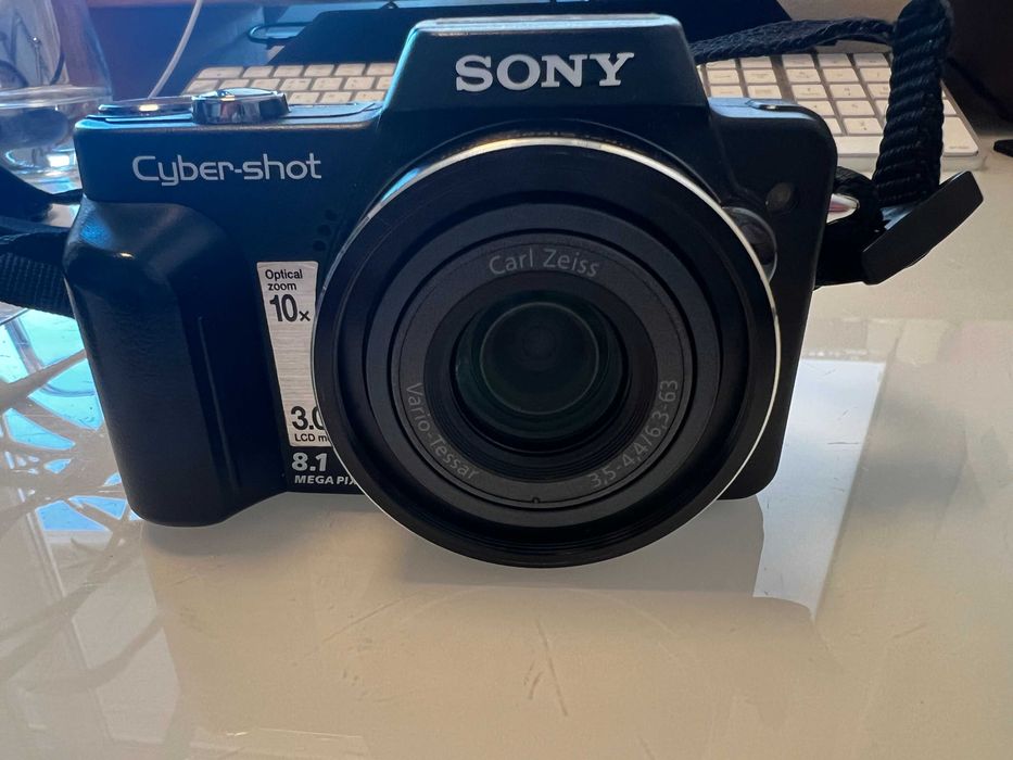 Фотоапарат Sony Cyber-shot DSC-H10 + сумка Lowepro Apex 110 AW