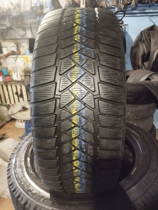 Одна зимова шина Dunlop 235/55/17