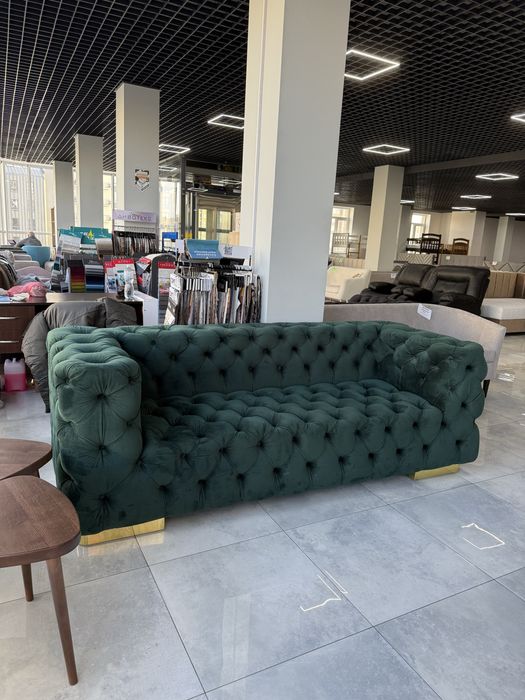 Новий дизайнерський диван Честер — розпродаж салону