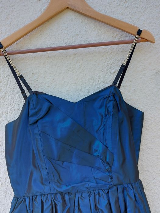 Sukienka na ramiączkach okazyjna midi