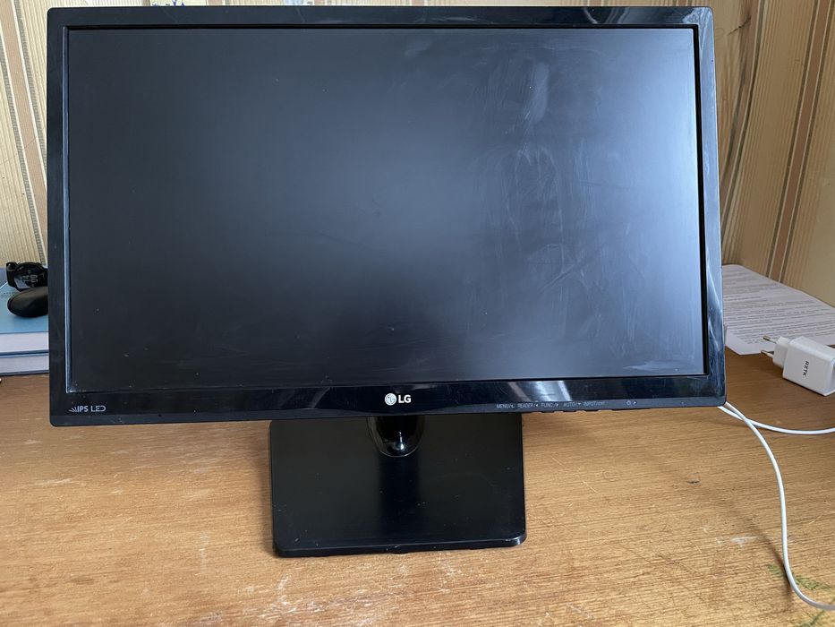 Монитор LG