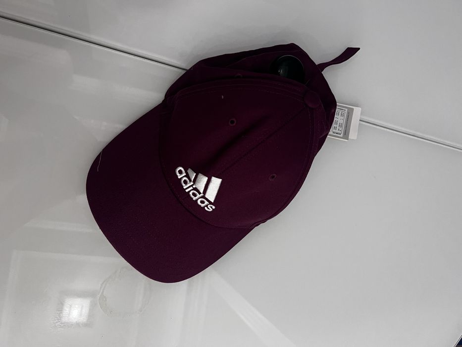 Кепка adidas нова