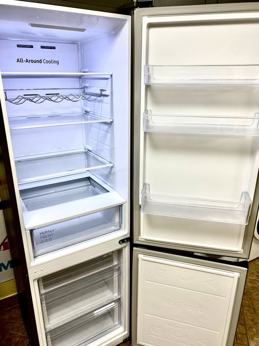 Холодильник Samsung NoFrost193 см