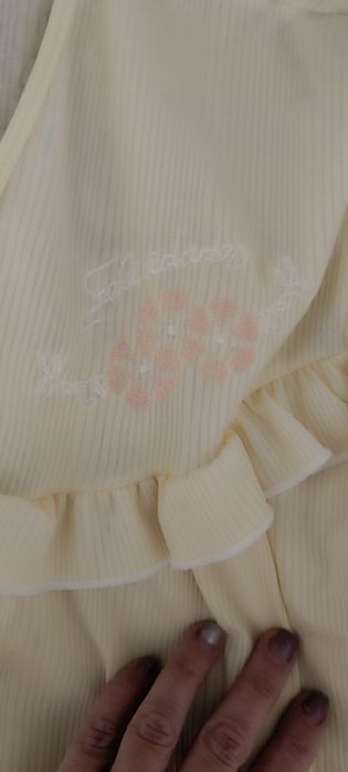 Roupão amarelo tamanho S. Usado