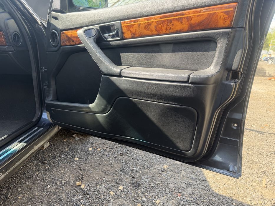 Skorzane idealne boczki czarne BMW E32 RARYTAS SKÓRA