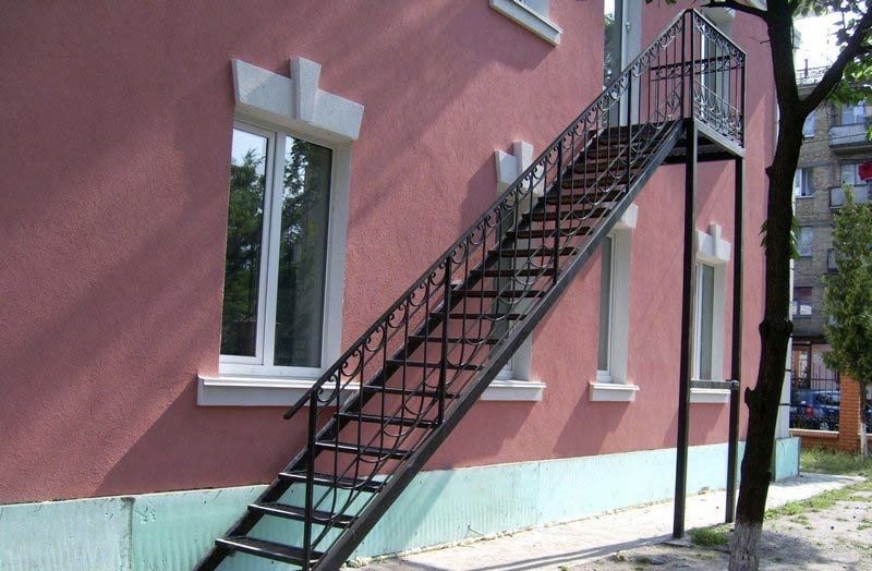 Металеві каркаси сходів на ЗАМОВЛЕННЯ! Виробництво, доставка, монтаж!