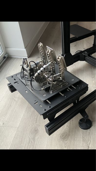 Manipulatory nozne Meca Cup 1 Simracing