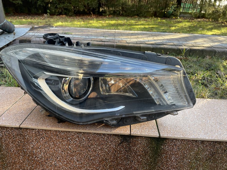 Lampa reflektor prawy mercedes cla/gla/a 117/176 biksenon