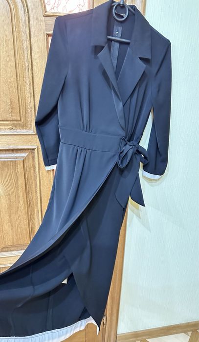 Жіночі сукні плаття на дівчат